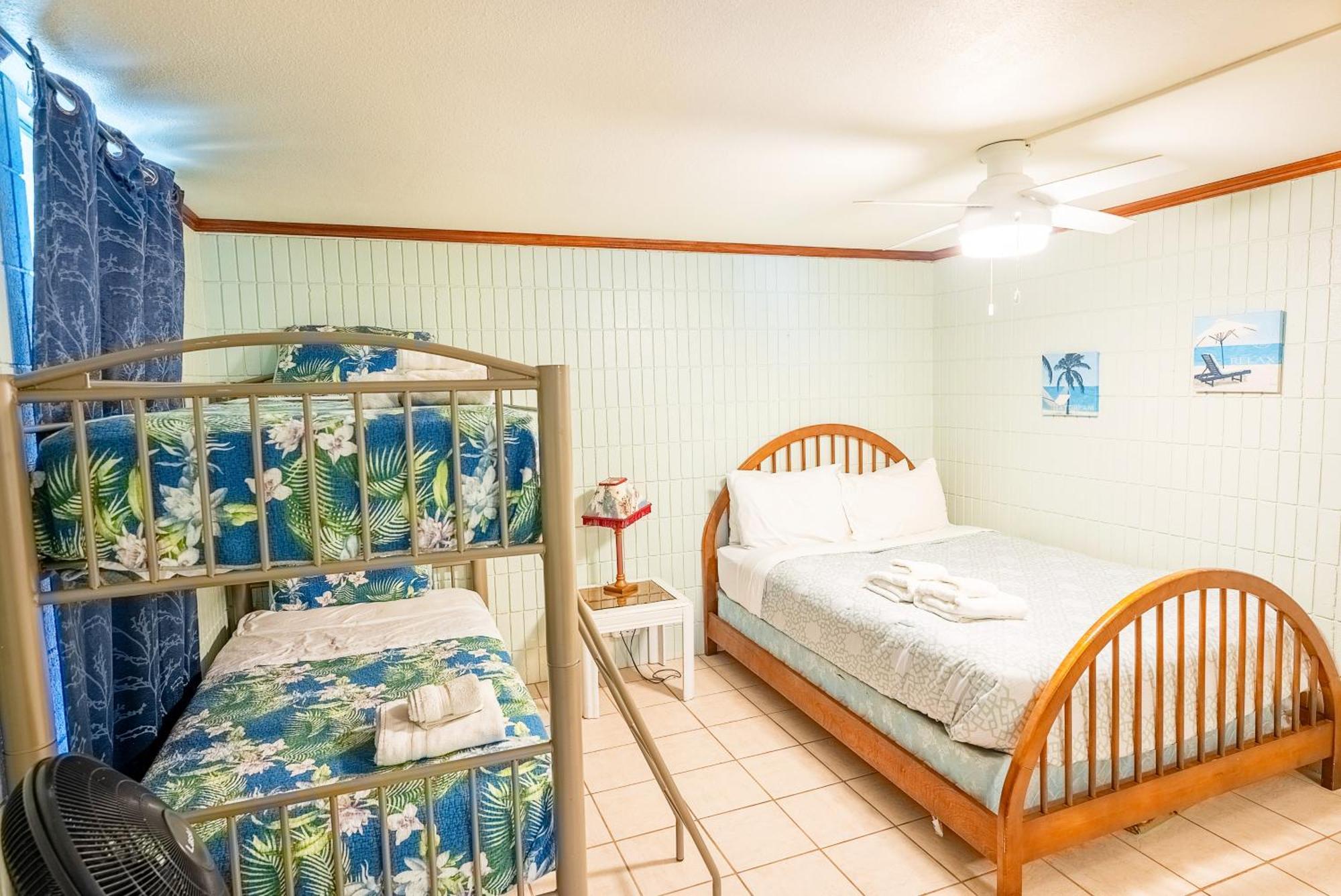 Pats At Punalu'U Aparthotel Hau'ula Room photo